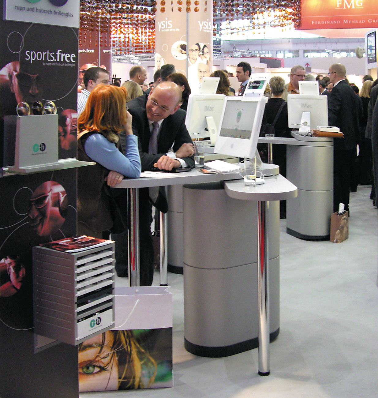 Messetheke in der Farbe Silber